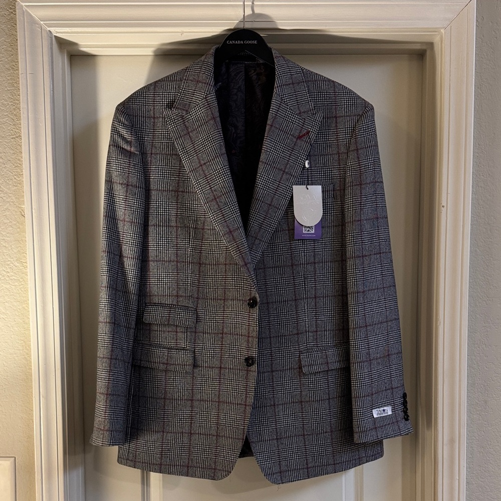 Elegant Plaid Blazer in Gray, Black, White, and Res